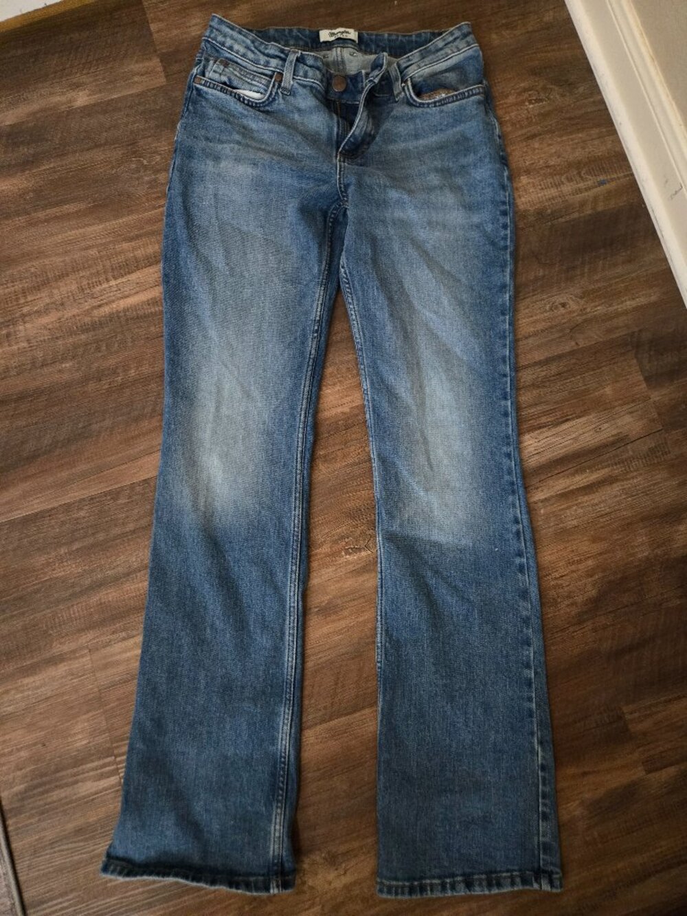 Wrangler Retro Mid Rise Boot size 29 x 34